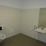 Bild des Innenraums des barrierefreien WCs