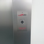 Bild des Bedienelements des Fahrstuhls